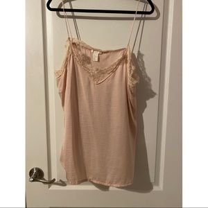 H&M peach lace trim tank top